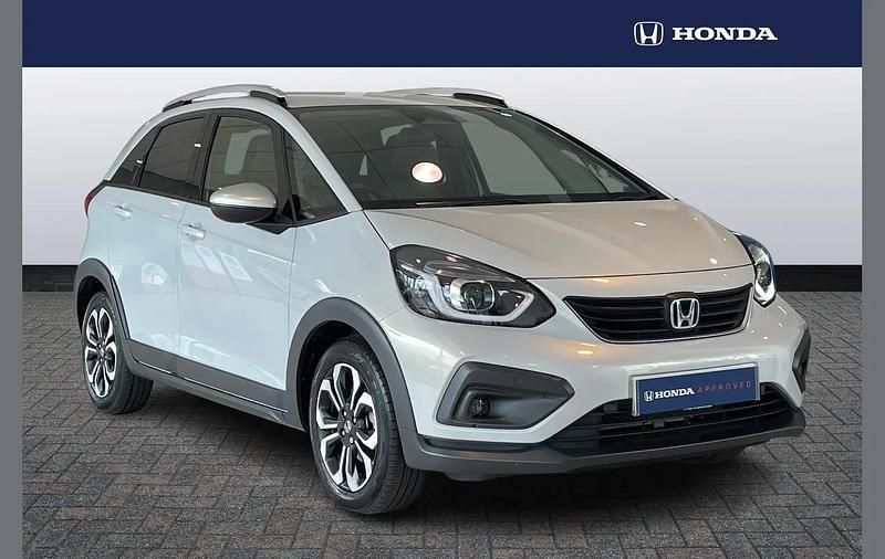 Used Honda Jazz Hybrid 109 HP (80 kW) 2023 White Hatchback