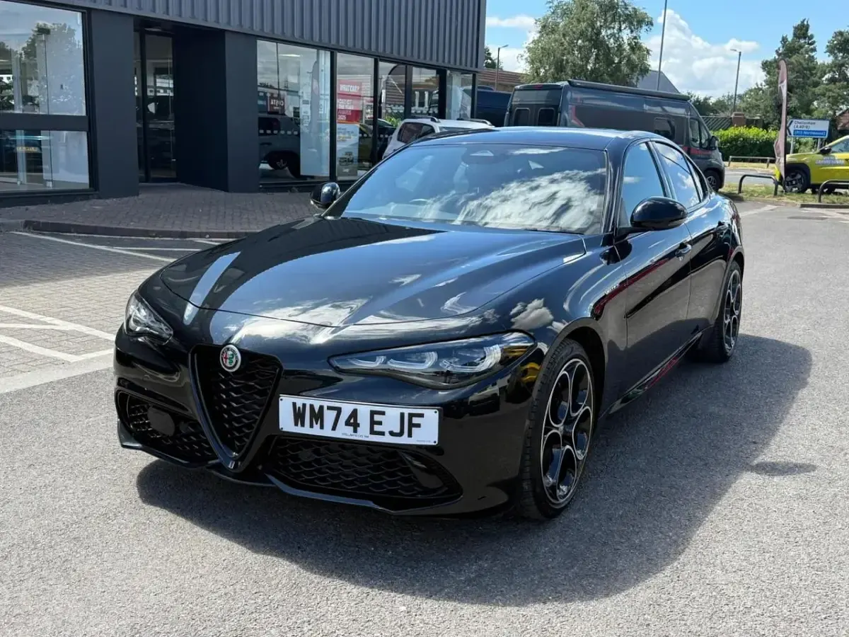 Used Alfa Romeo Giulia Veloce 276 HP (202 kW) 2024 Black Sedan