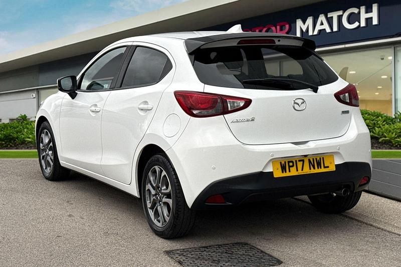 Used Mazda 2 Inclusive 115 HP (84 kW) 2017 White Hatchback