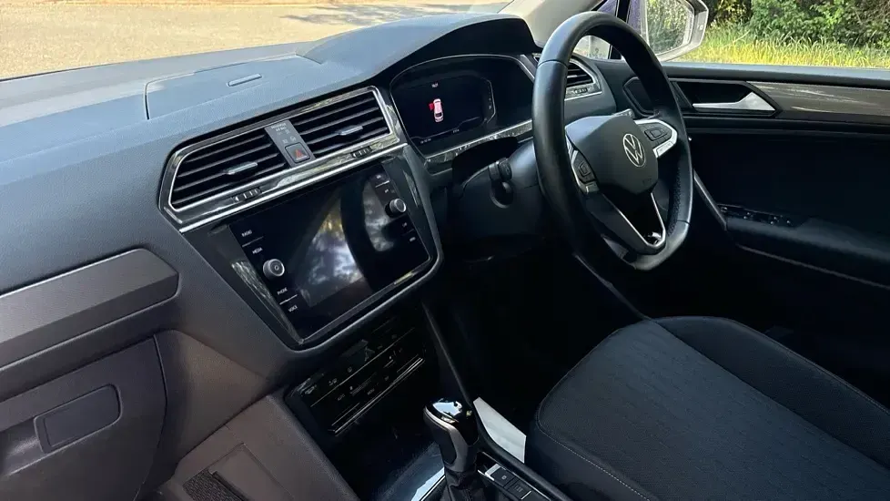 Used VW Tiguan Allspace Life 150 HP (110 kW) 2024 Blue SUV