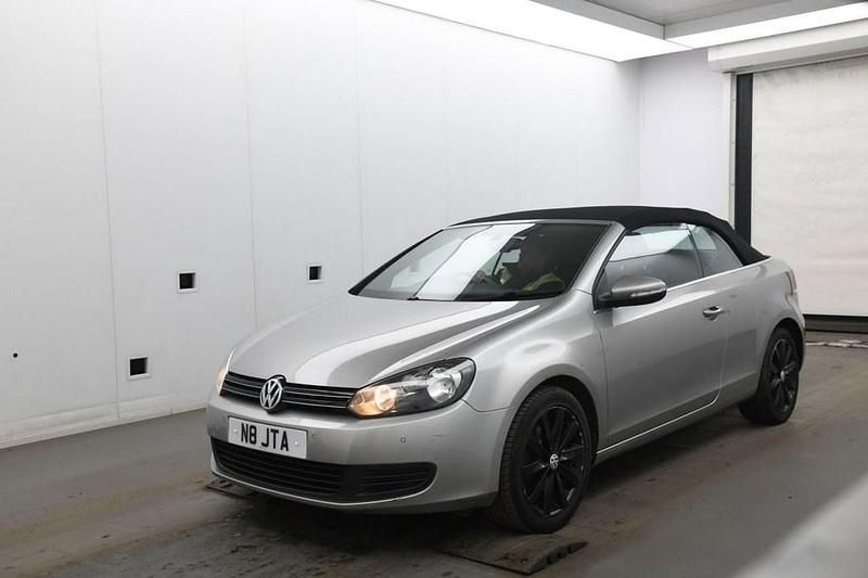 Usado VW Golf Cabriolet S 122 HP (89 kW) 2012 Prateado Cabrios
