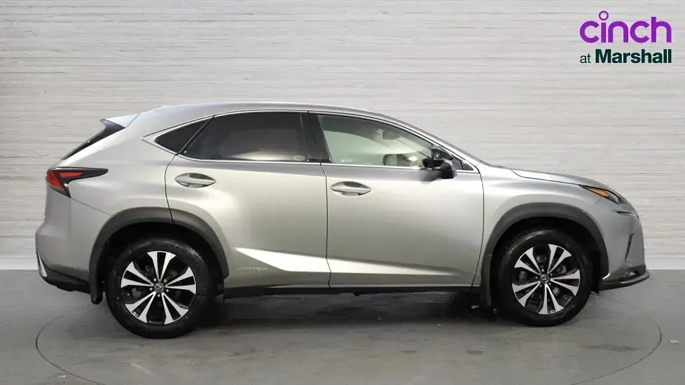 Used Lexus NX300h 197 HP (144 kW) 2021 Silver SUV