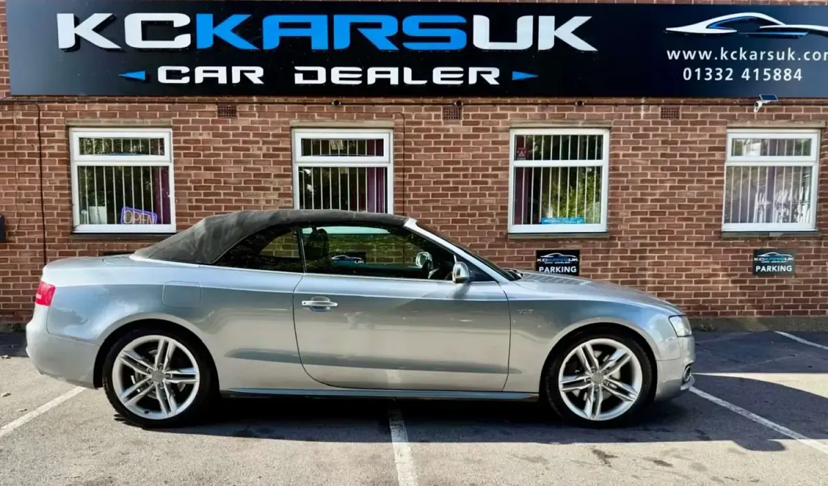 Begagnad Audi A5 Cabriolet Comfort 2010 Grå Cab