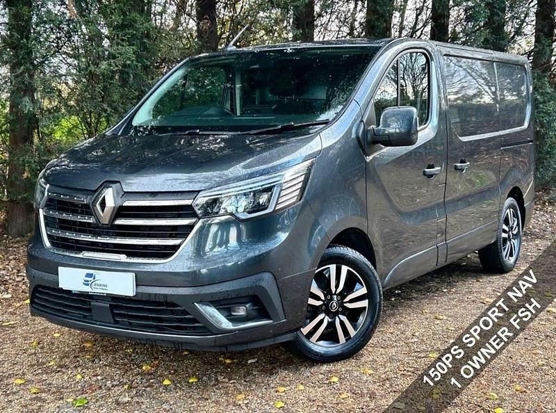 Used Renault Trafic 150 HP (110 kW) 2022 Grey MPV