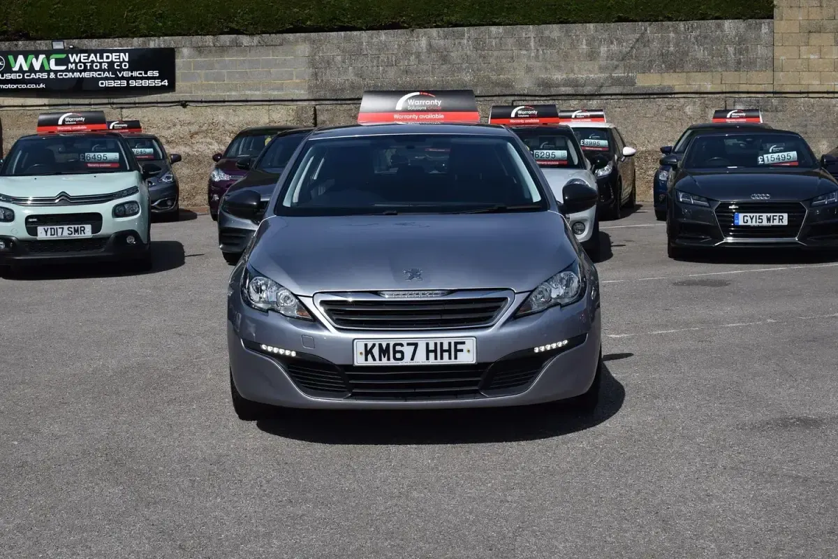 Used Peugeot 308 Access 110 HP (80 kW) 2017 Grey Hatchback