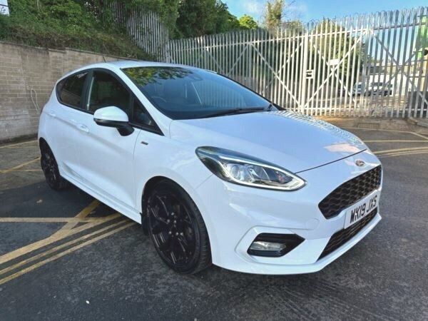 White Used 2019 Ford Fiesta ST-Line X Hatchback | £10,295 (Fair price) - Image 1/4