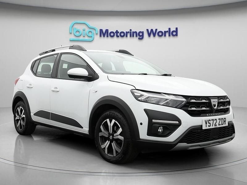 White Used 2022 Dacia Sandero Prestige Hatchback | £11,300 (Good price) - Image 1/4