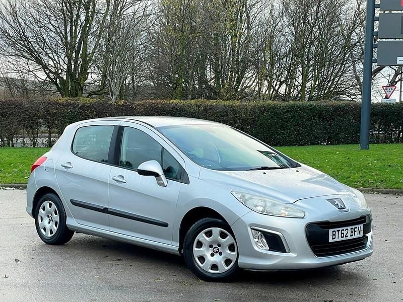 Used Peugeot 308 Access 112 HP (82 kW) 2012 Silver Hatchback