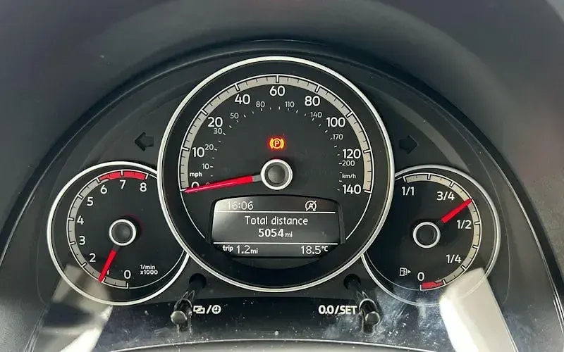 Used VW up! Black Edition 65 HP (47 kW) 2022 White Hatchback