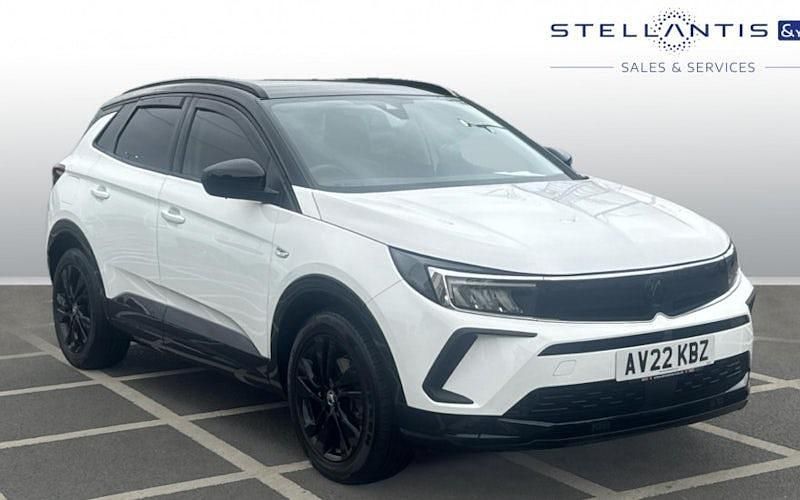 White Used 2022 Vauxhall Grandland X SRi SUV | £15,000 (Fair price) - Image 1/4