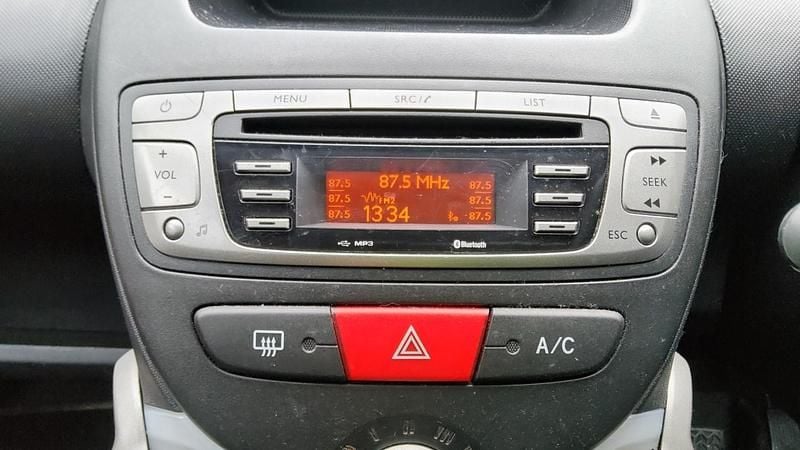 Used Citroën C1 Platinum 68 HP (50 kW) 2014 Red Hatchback