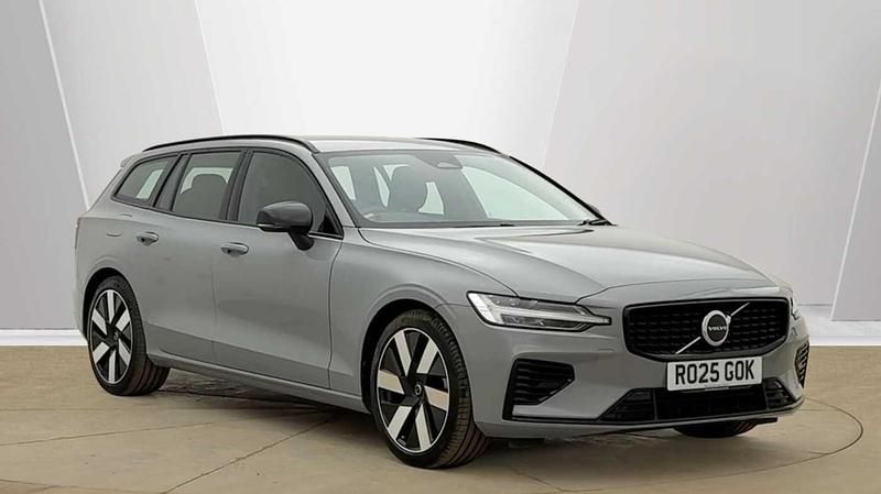 Used Volvo V60 Plus 345 HP (253 kW) 2025 Grey Estate
