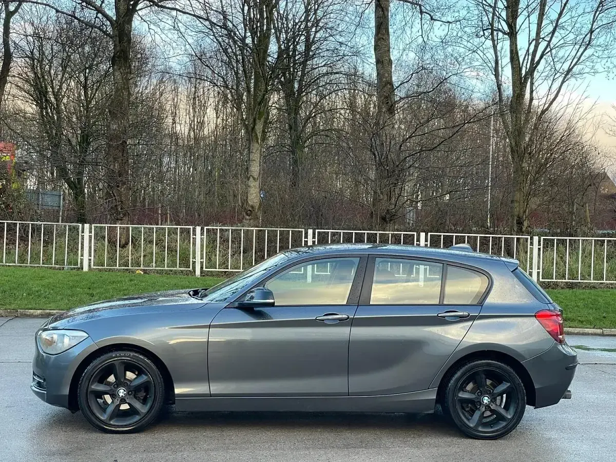 Used BMW 118 Sport Line 2013 Grey Hatchback