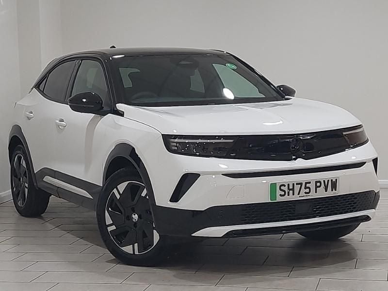 New Vauxhall Mokka 114 kW (156 HP) 2025 Brilliant paint  arctic white SUV