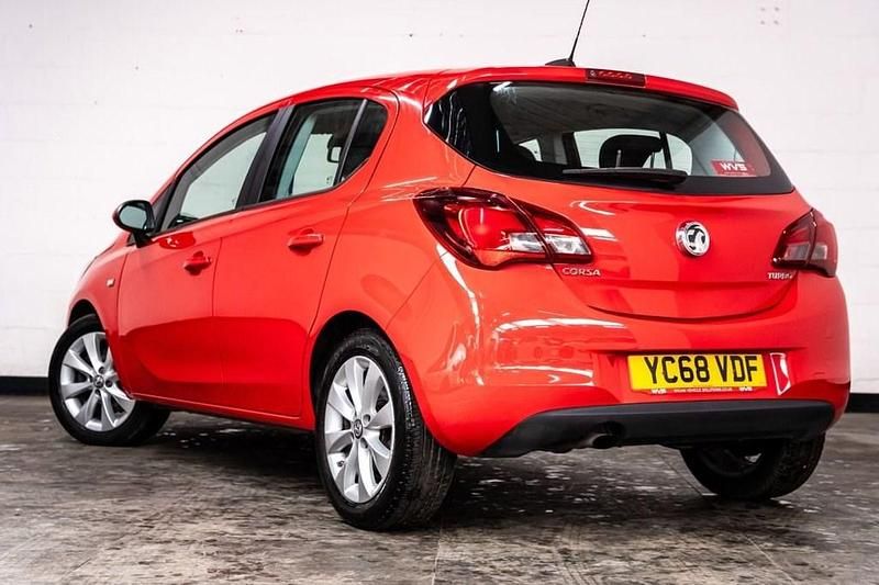 Used Vauxhall Corsa S 100 HP (73 kW) 2018 Red Hatchback
