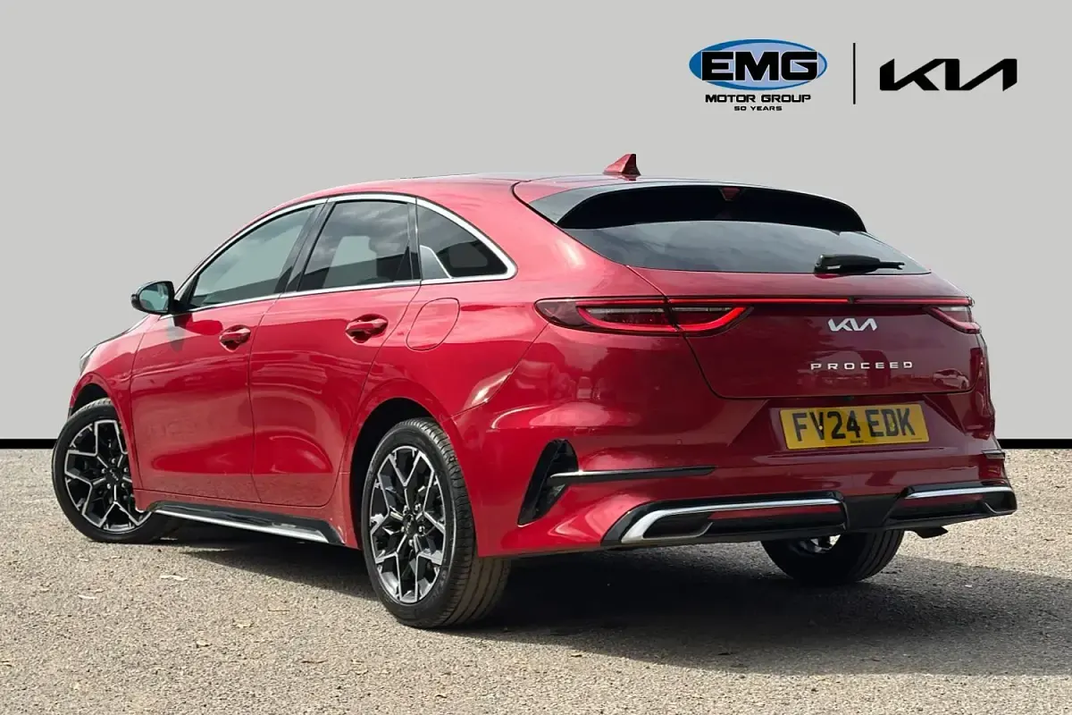 Used Kia ProCeed GT-Line 138 HP (101 kW) 2024 Red Estate