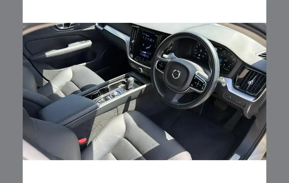 Used Volvo V60 Momentum 197 HP (144 kW) 2021 Other Estate