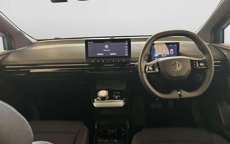 Used MG MG4 EV SE 150 kW (204 HP) 2024 Blue Hatchback