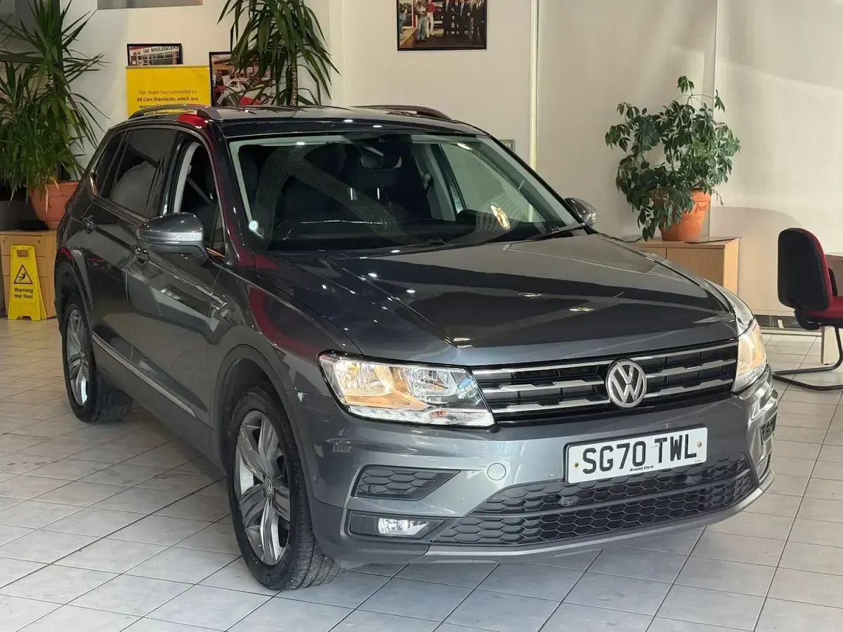 Used VW Tiguan Allspace Match 150 HP (110 kW) 2020 Grey SUV