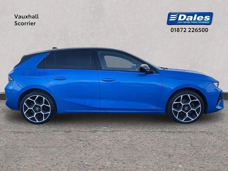 Used Vauxhall Astra Ultimate 128 HP (94 kW) 2022 Blue Hatchback