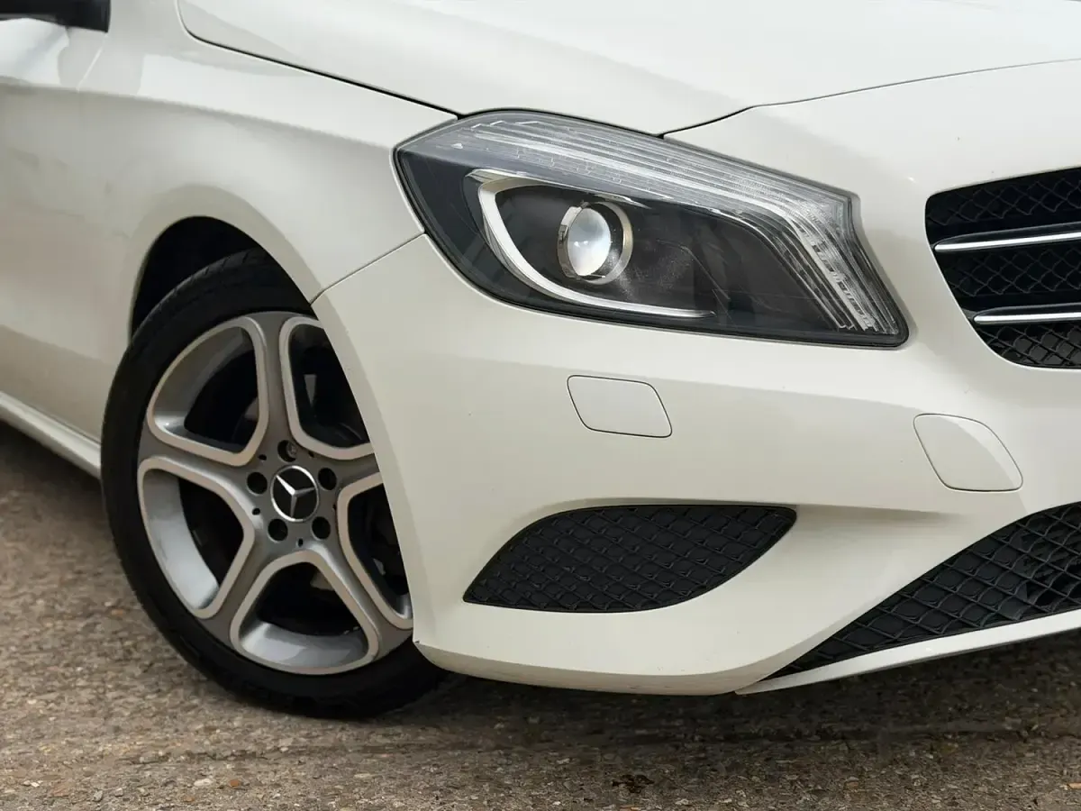 Used Mercedes A200 136 HP (100 kW) 2014 White Hatchback