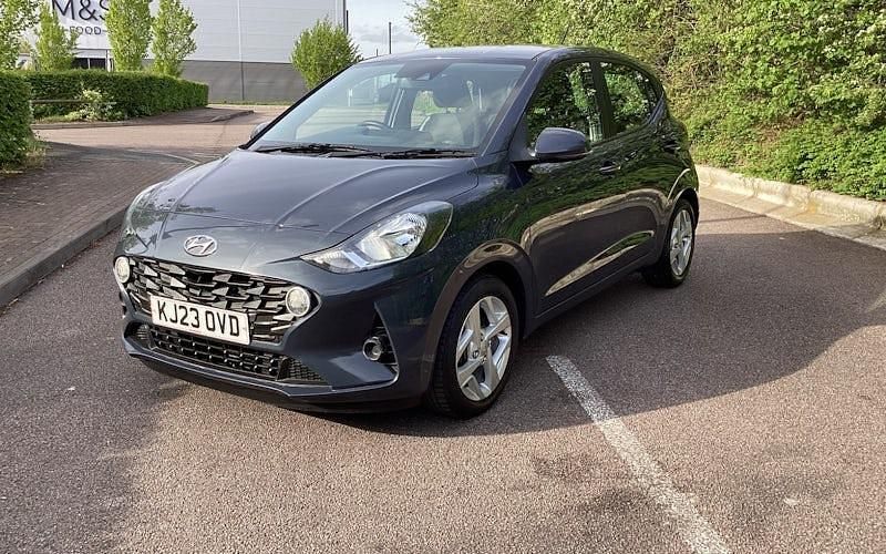 Used Hyundai i10 SE 84 HP (61 kW) 2023 Grey Hatchback