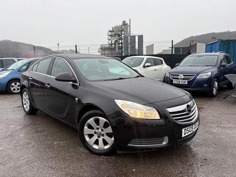 Black Used 2009 Vauxhall Insignia Hatchback | £1,299 (Fair price) - Image 1/4