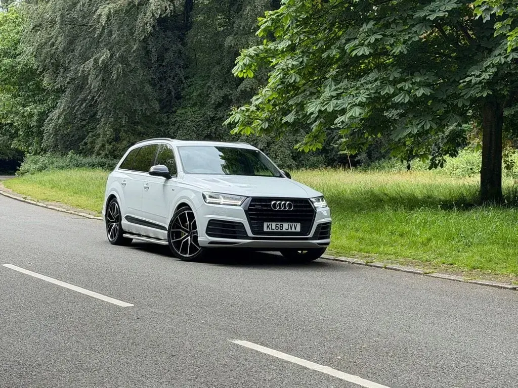 Used Audi Q7 Black Edition 272 HP (200 kW) 2019 White SUV