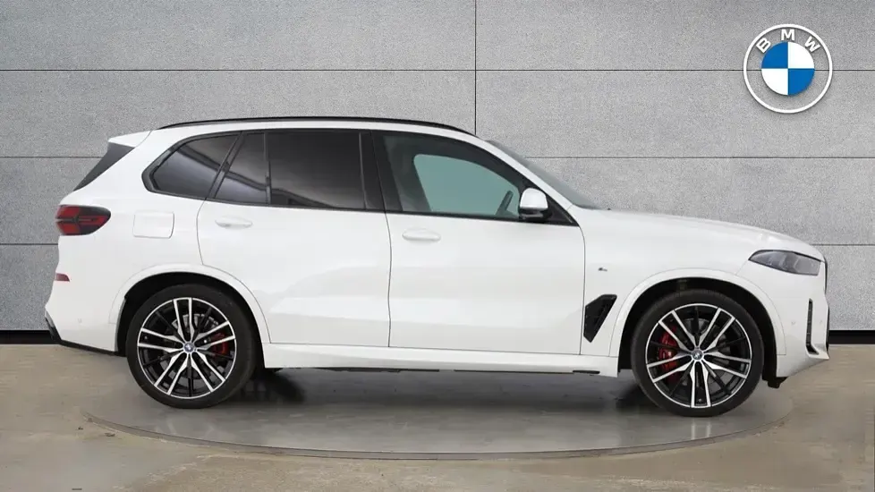 Used BMW X5 M Sport 482 HP (354 kW) 2025 White SUV