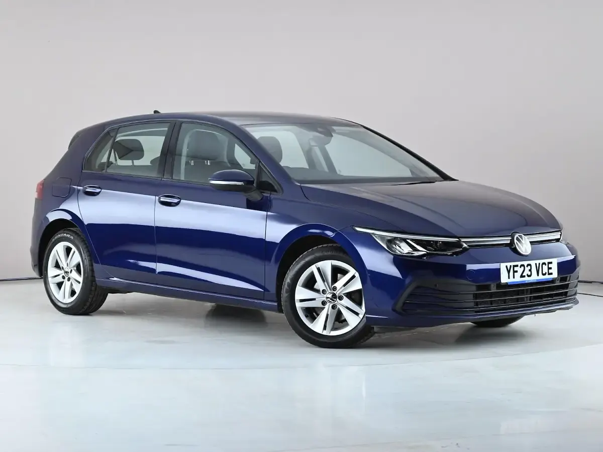 Used VW Golf VIII Life 131 HP (96 kW) 2023 Hatchback