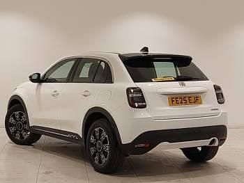 Used Fiat 600 100 HP (73 kW) 2025 White SUV