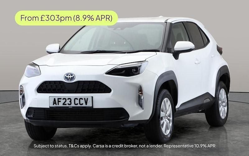 Used 2025 Toyota Yaris Hybrid Estate | £20,284 (Super price) - Image 1/3