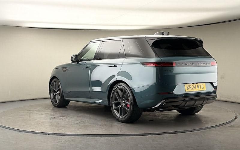 Used Land Rover Range Rover Sport Autobiography 300 HP (220 kW) 2024 Giola green SUV