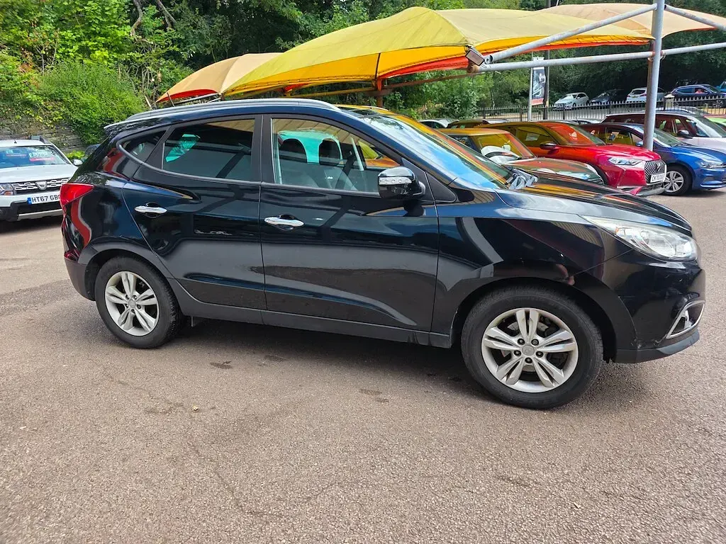 Used Hyundai ix35 Premium 115 HP (84 kW) 2013 Black SUV