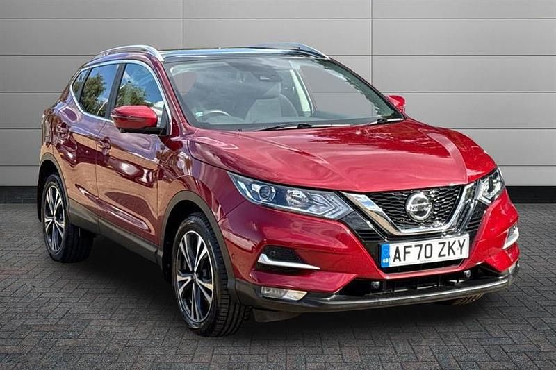 Magnetic red Used 2020 Nissan Qashqai N-Connecta SUV | £15,290 (Good price) - Image 1/2