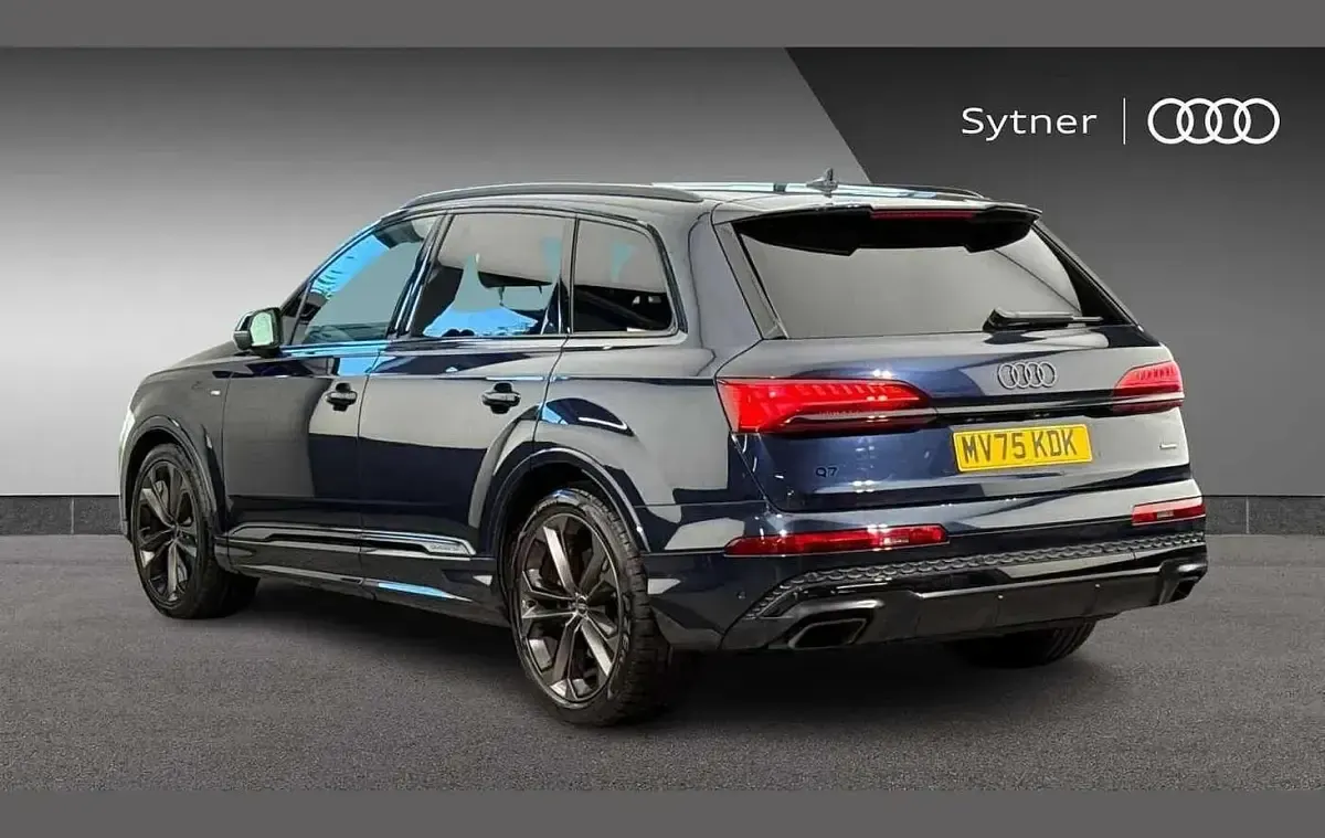 Used Audi Q7 Black Edition 228 HP (167 kW) 2025 Blue SUV