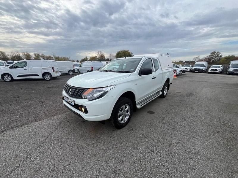 Usado Mitsubishi L200 2017 Branco Pickup