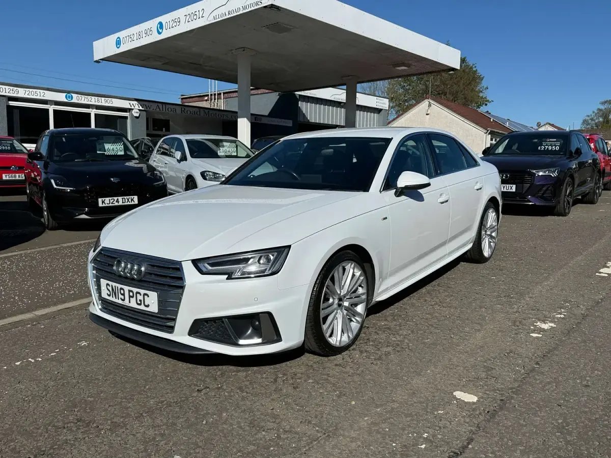 Used Audi A4 S-Line 190 HP (139 kW) 2019 White Sedan