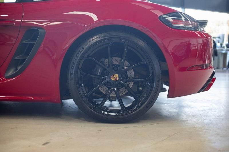 Used Porsche Cayman Edition 296 HP (217 kW) 2024 Red Coupe