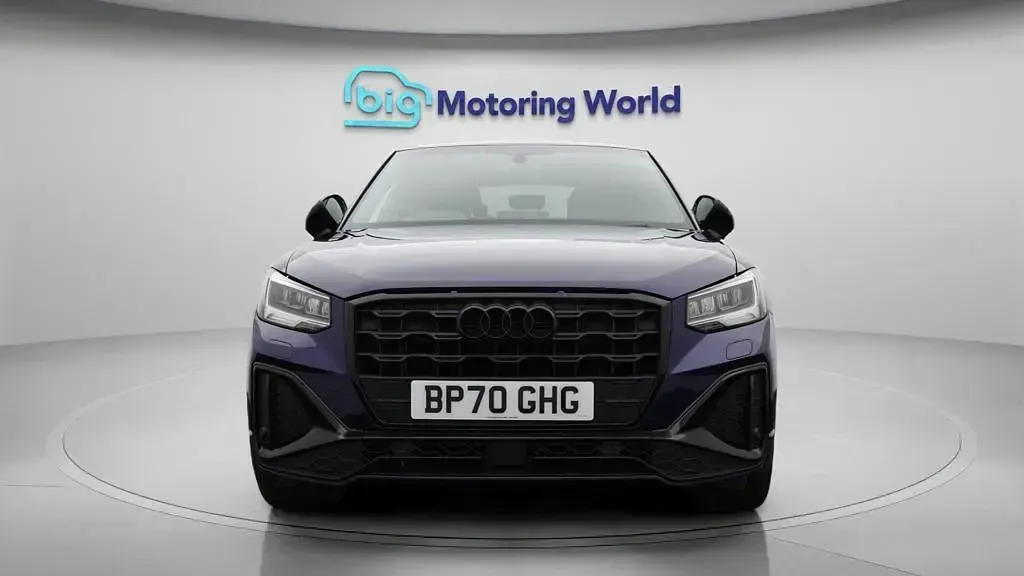 Used Audi Q2 Black Edition 150 HP (110 kW) 2021 Blue SUV