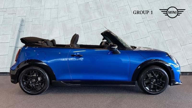 Used Mini Cooper 201 HP (147 kW) 2025 Blue Hatchback