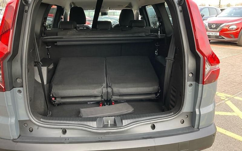 Used Dacia Jogger Expression 141 HP (103 kW) 2025 MPV