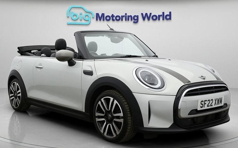 Usado Mini Cooper Cabriolet Exclusive 136 HP (100 kW) 2022 Cabrios