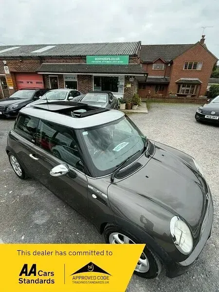 Usado Mini Cooper 2006 Gris Utilitario