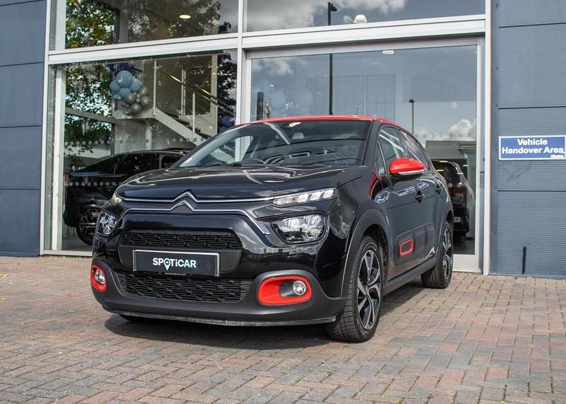 Used Citroën C3 Shine 99 HP (72 kW) 2022 Black Hatchback