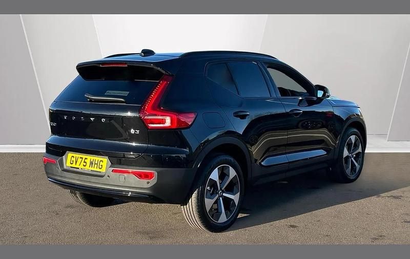 Used Volvo XC40 Plus 161 HP (118 kW) 2025 Black SUV