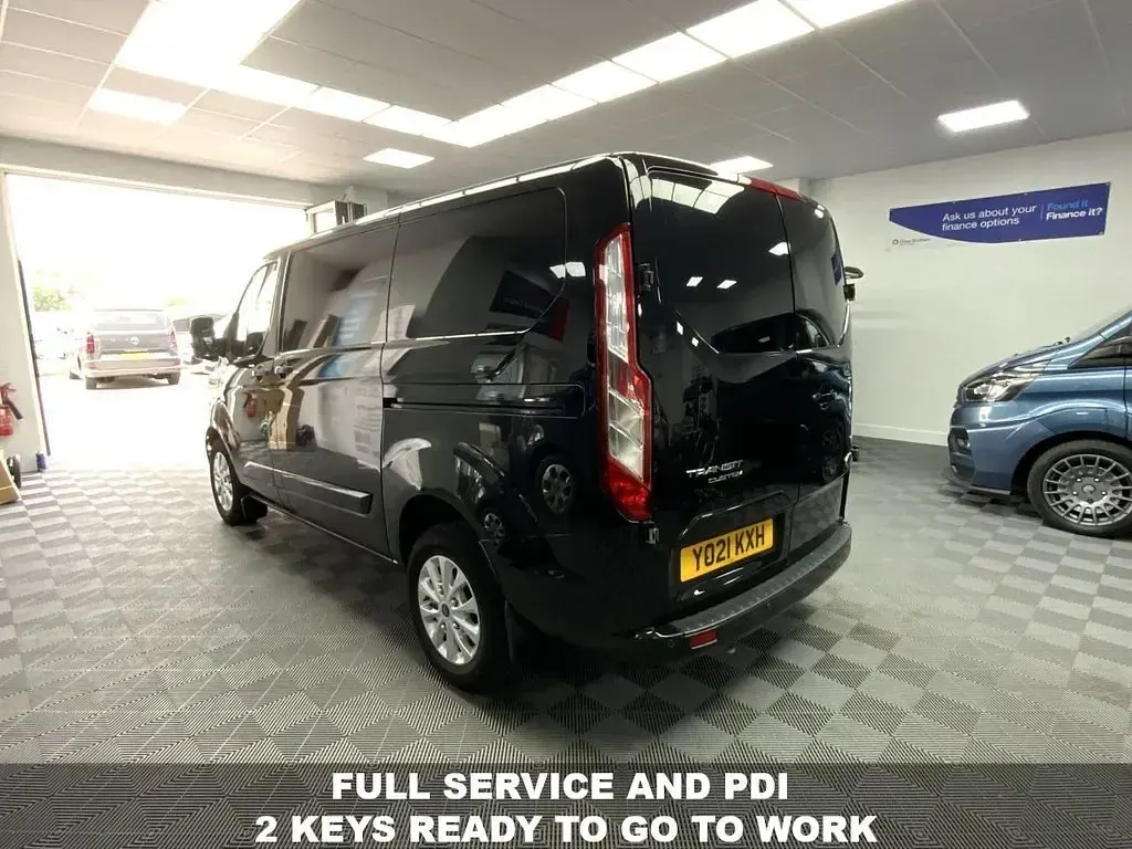 Used Ford Transit Custom Limited 130 HP (95 kW) 2021 Black