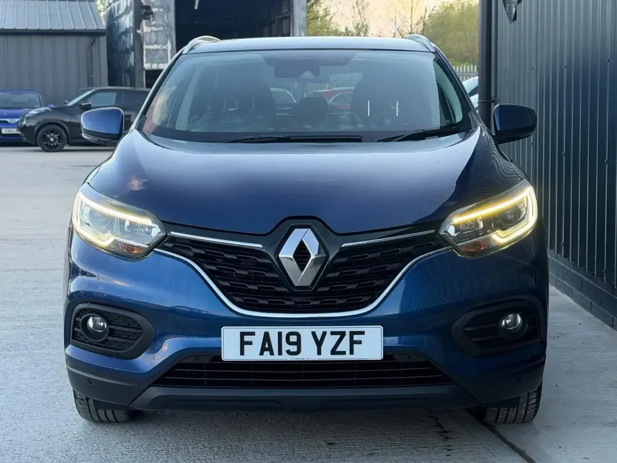 Używany Renault Kadjar Iconic 140 KM (102 kW) 2019 Niebieski SUV