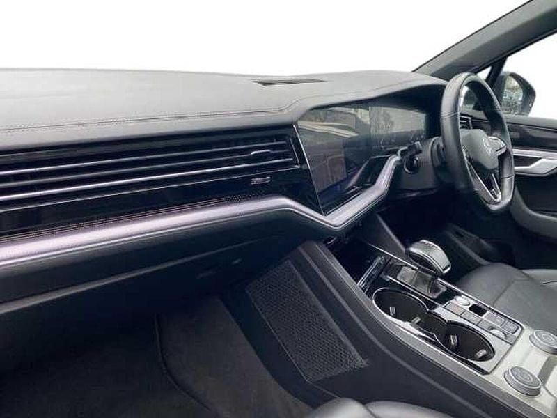 Used VW Touareg Black Edition 286 HP (210 kW) 2021 Black SUV