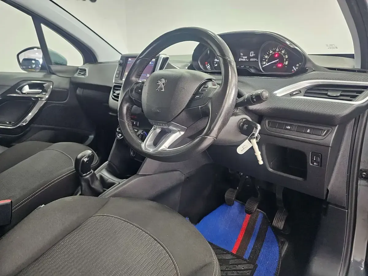 Used Peugeot 208 Active 2017 Grey Hatchback